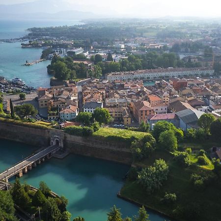 Residenza Porta Brescia Villa Peschiera del Garda Exterior photo