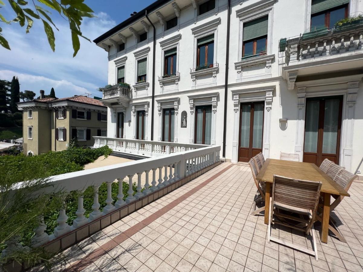 Residenza Porta Brescia Villa Peschiera del Garda Exterior photo